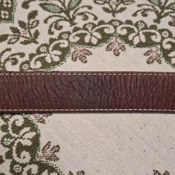 Elegant Brown Leather Belt with Silver Buckle - Picture 9 of 16